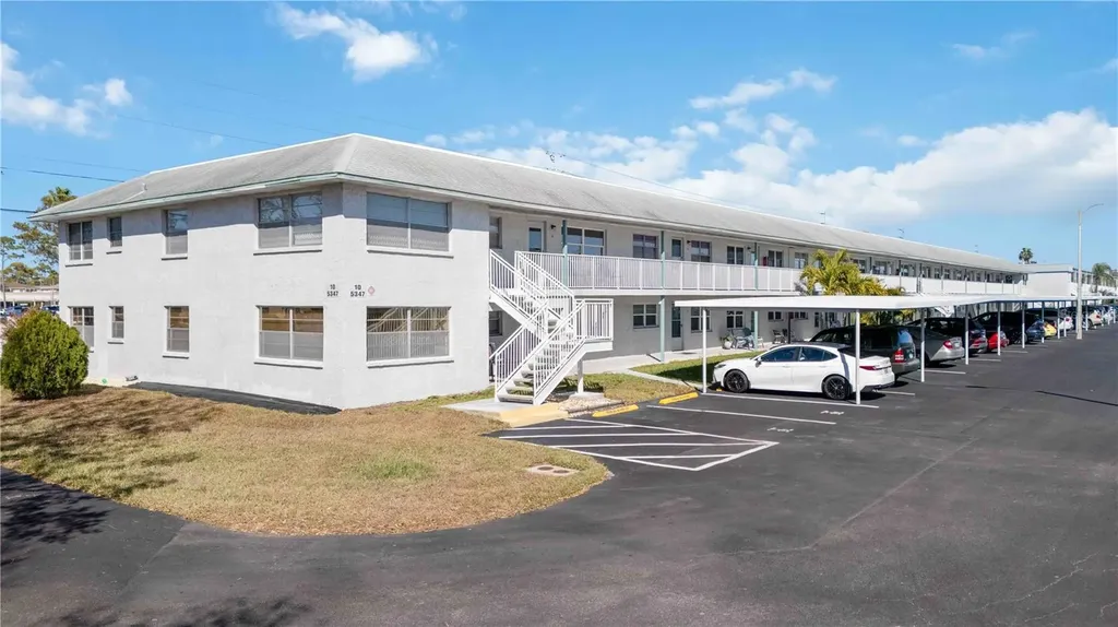 5347 81st Lane St Petersburg FL 33709