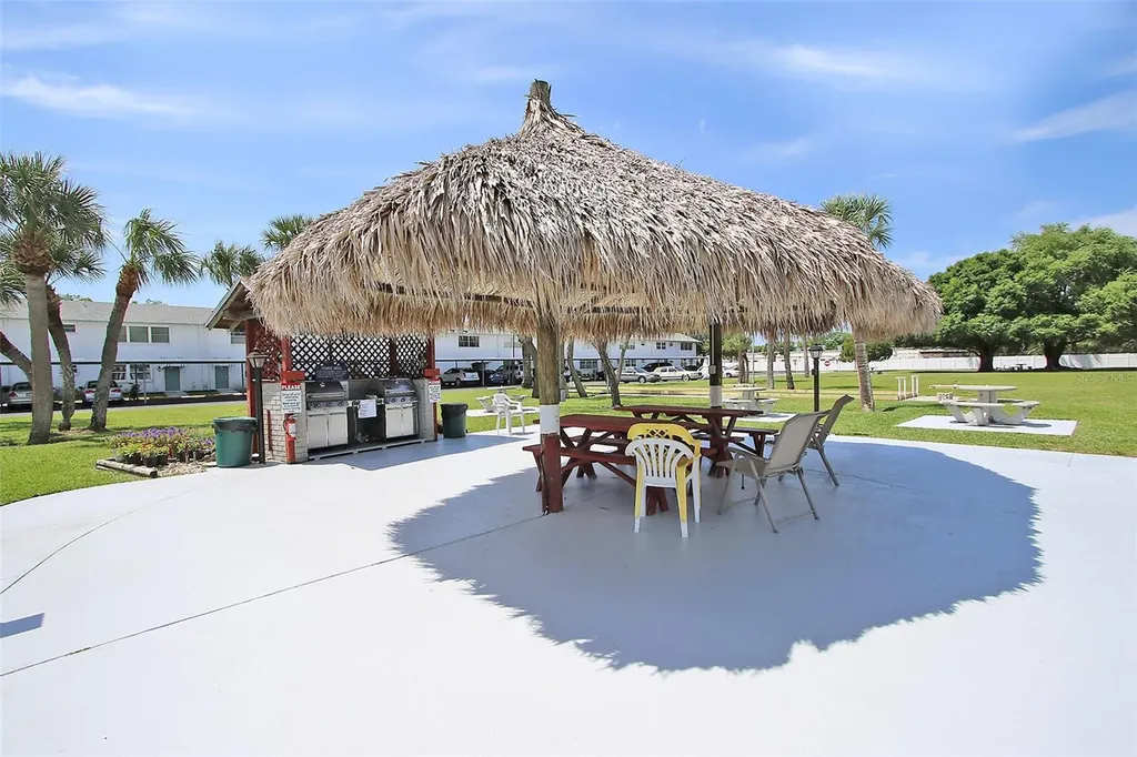 5347 81st Lane St Petersburg FL 33709