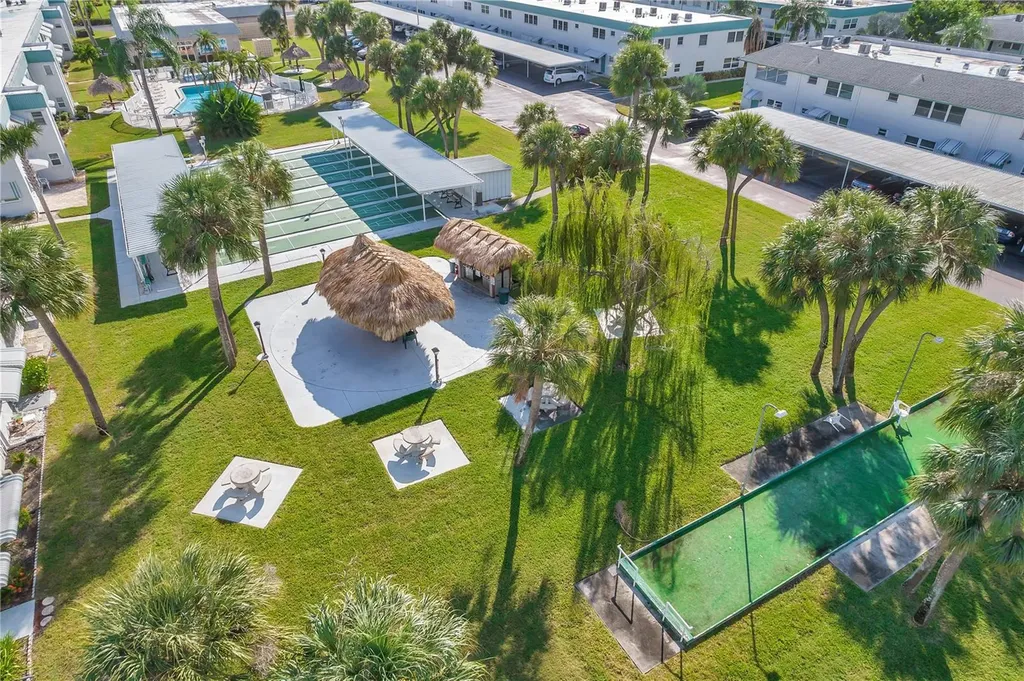 5347 81st Lane St Petersburg FL 33709