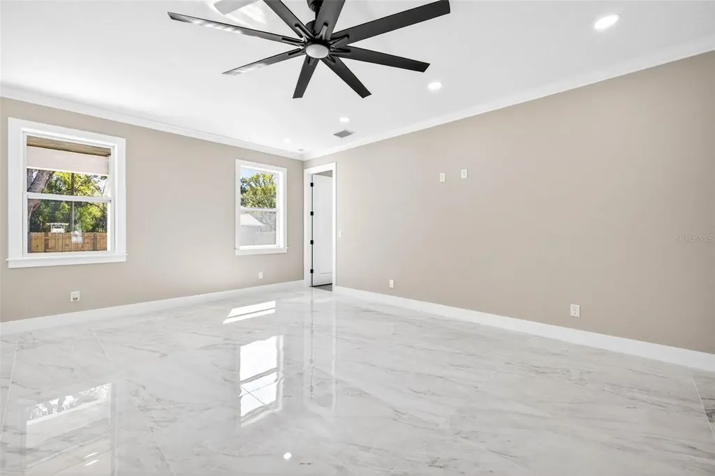 284 Roosevelt Avenue Masaryktown FL 34604