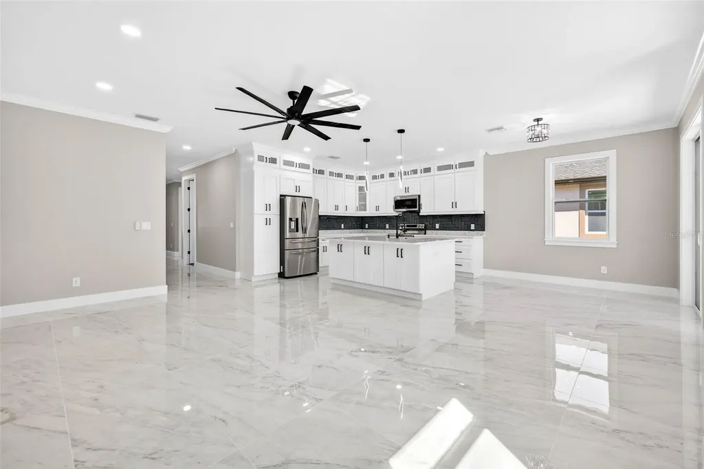 284 Roosevelt Avenue Masaryktown FL 34604