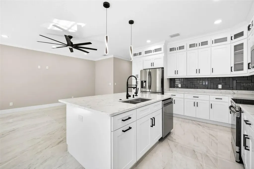 284 Roosevelt Avenue Masaryktown FL 34604