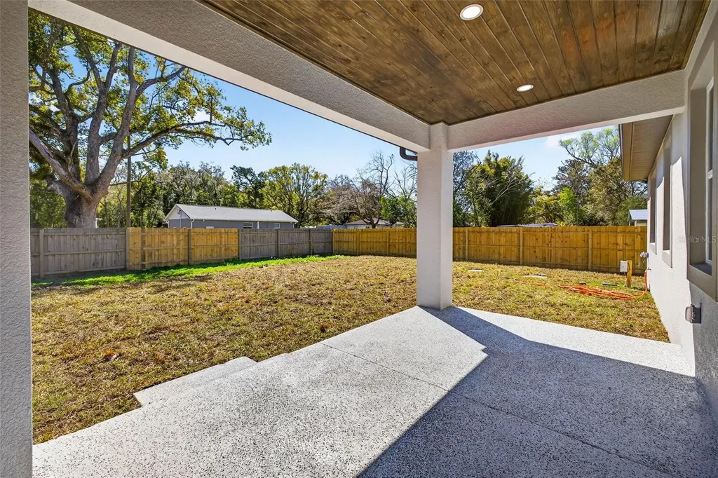 284 Roosevelt Avenue Masaryktown FL 34604