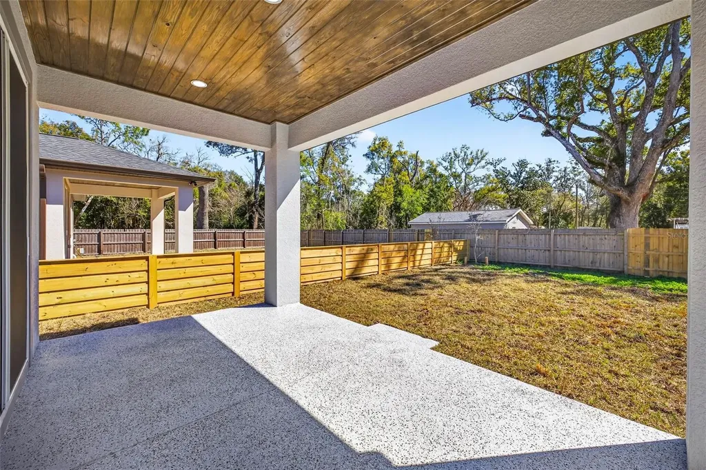 284 Roosevelt Avenue Masaryktown FL 34604