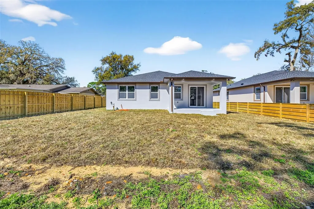 284 Roosevelt Avenue Masaryktown FL 34604