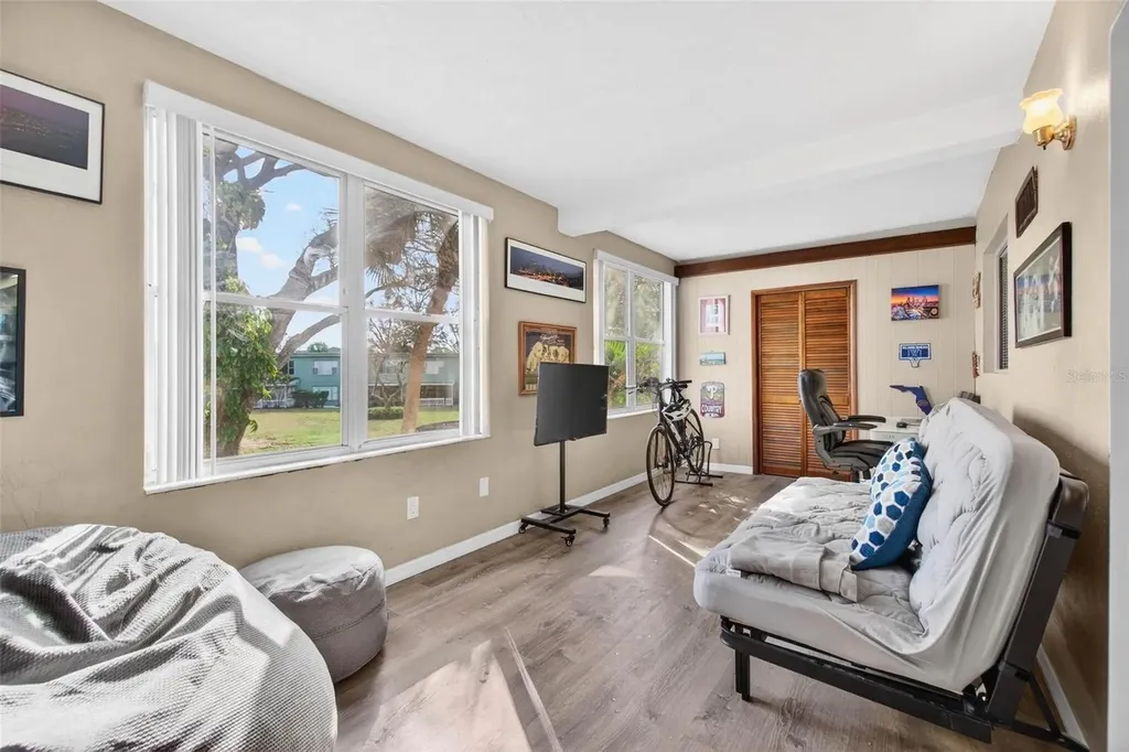 2021 Australia Way W Clearwater FL 33763
