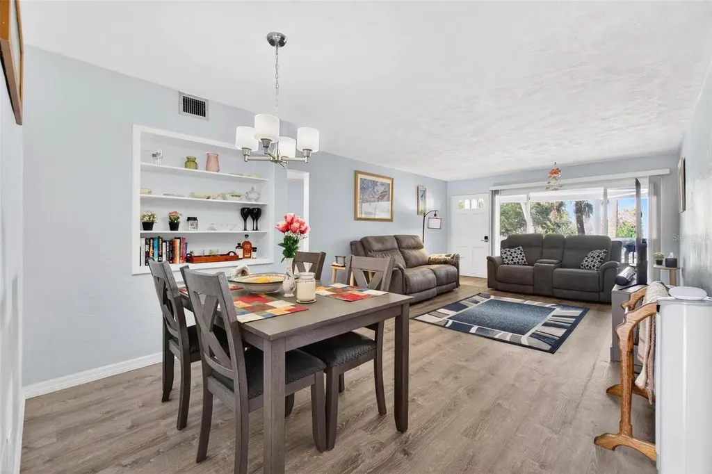 2021 Australia Way W Clearwater FL 33763