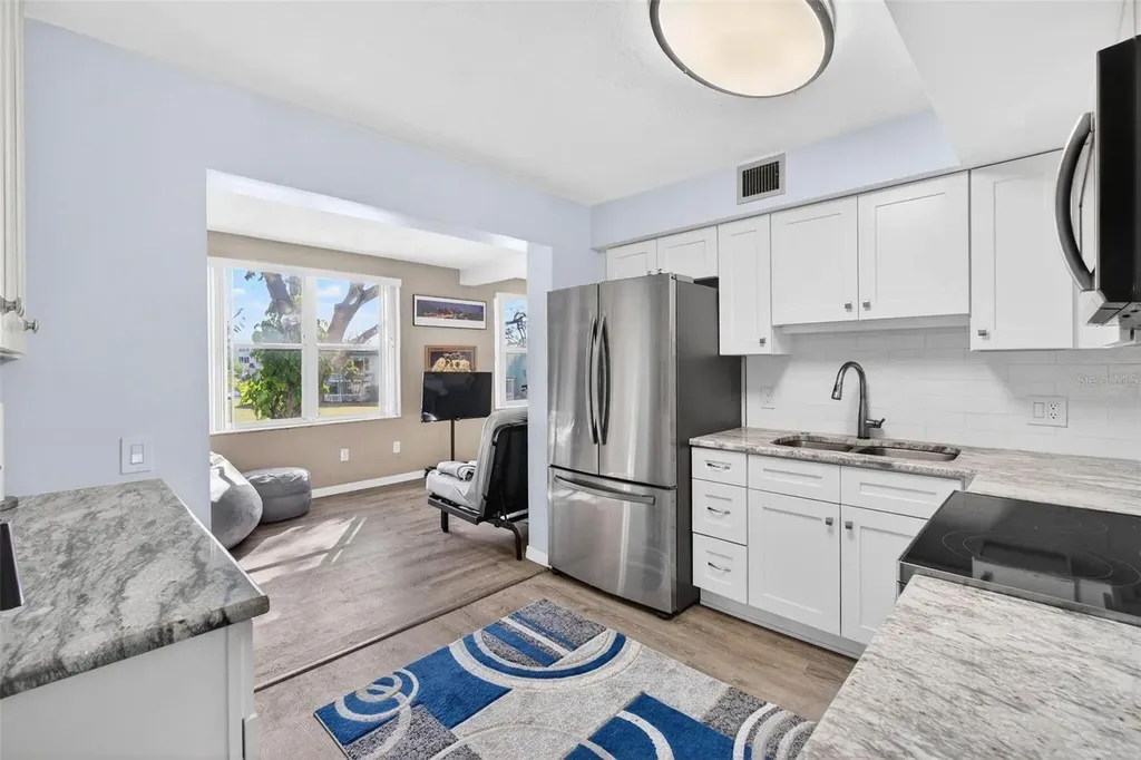 2021 Australia Way W Clearwater FL 33763