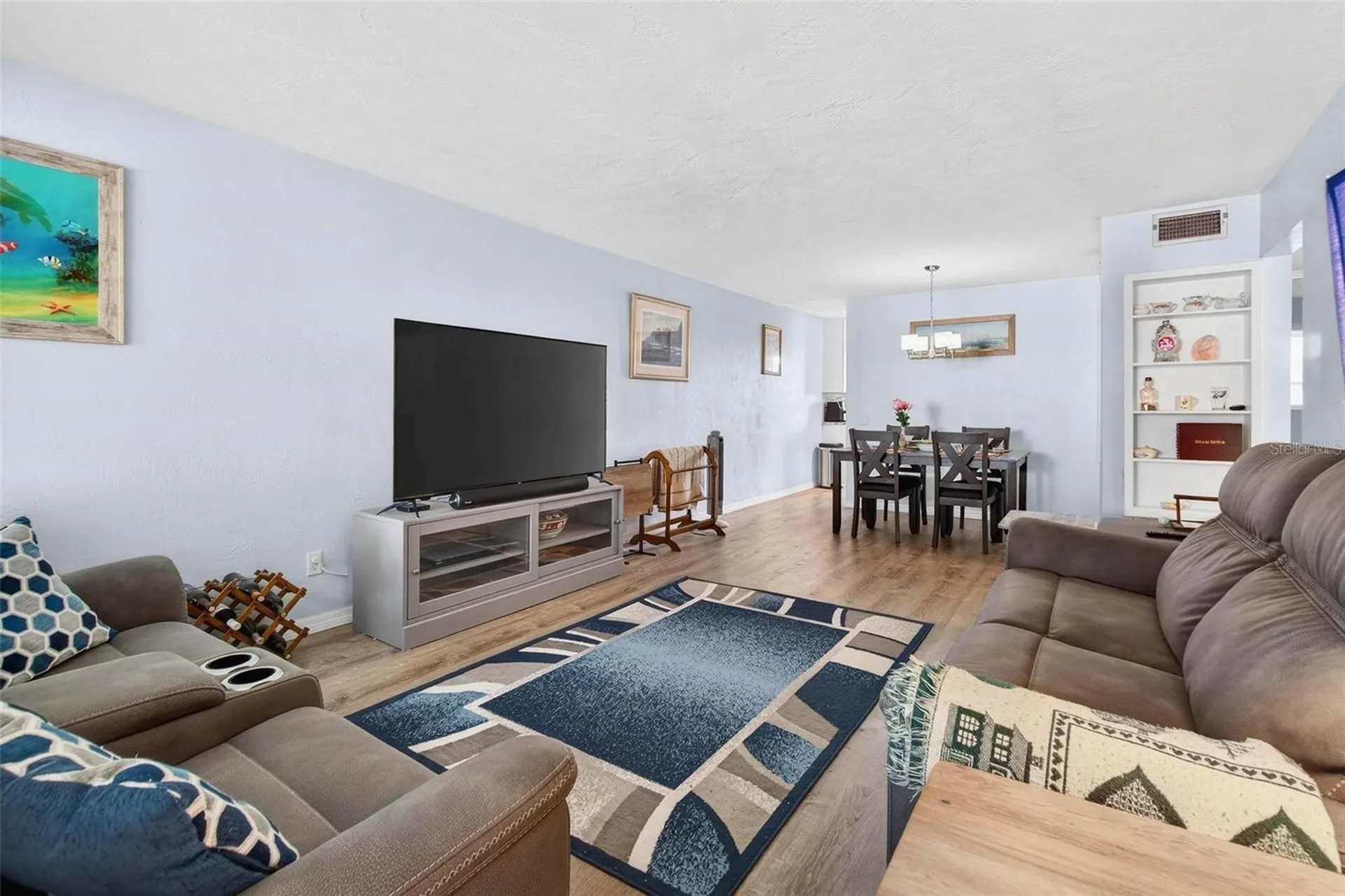 2021 Australia Way W Clearwater FL 33763