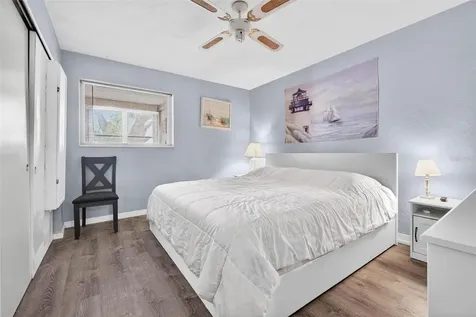 2021 Australia Way W Clearwater FL 33763