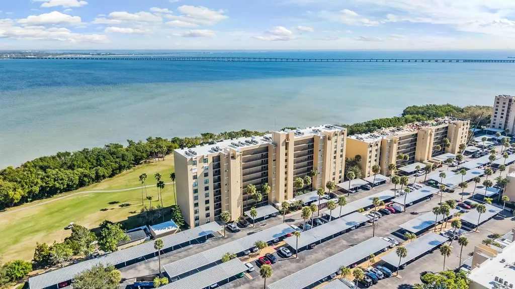2618 Cove Cay Drive Clearwater FL 33760
