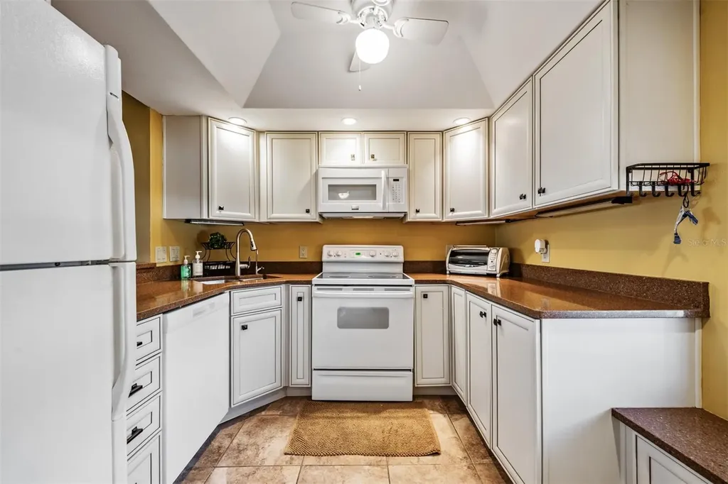 2618 Cove Cay Drive Clearwater FL 33760