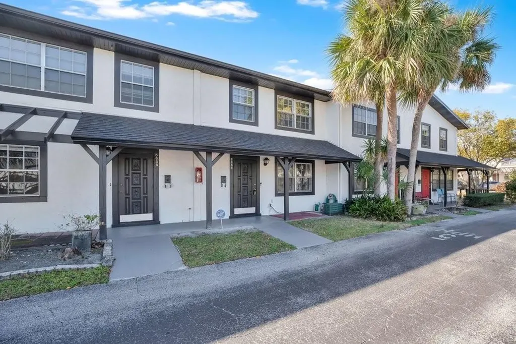 5656 Royal Pine Boulevard Orlando FL 32807