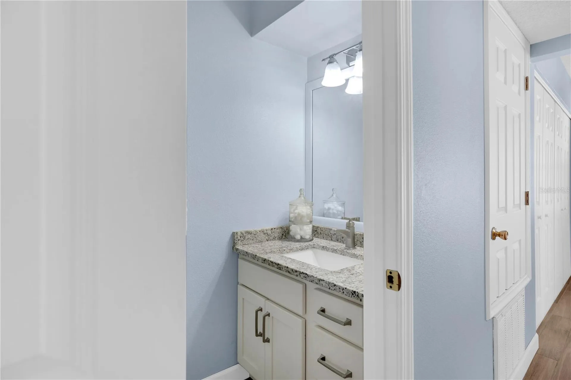 5656 Royal Pine Boulevard Orlando FL 32807