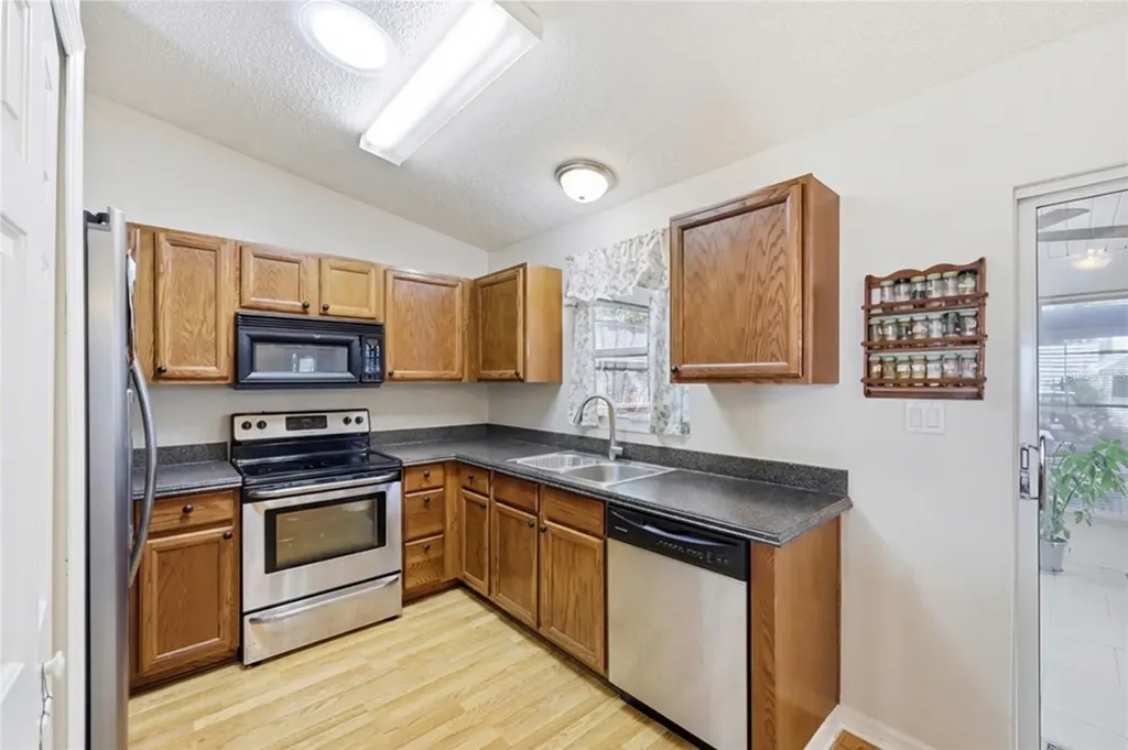 5062 El Destino Drive Leesburg FL 34748