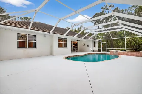 5791 Golden Gate Parkway Naples FL 34116
