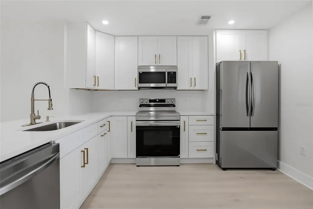 2682 Sabal Springs Circle Clearwater FL 33761
