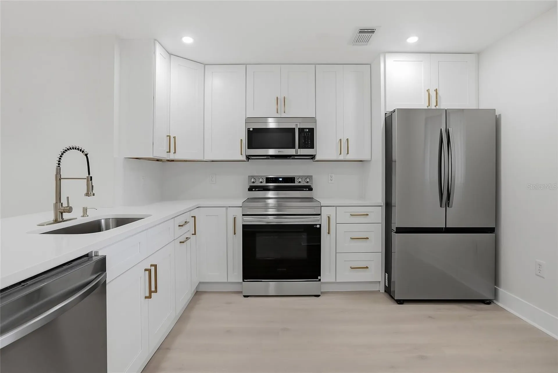 2682 Sabal Springs Circle Clearwater FL 33761