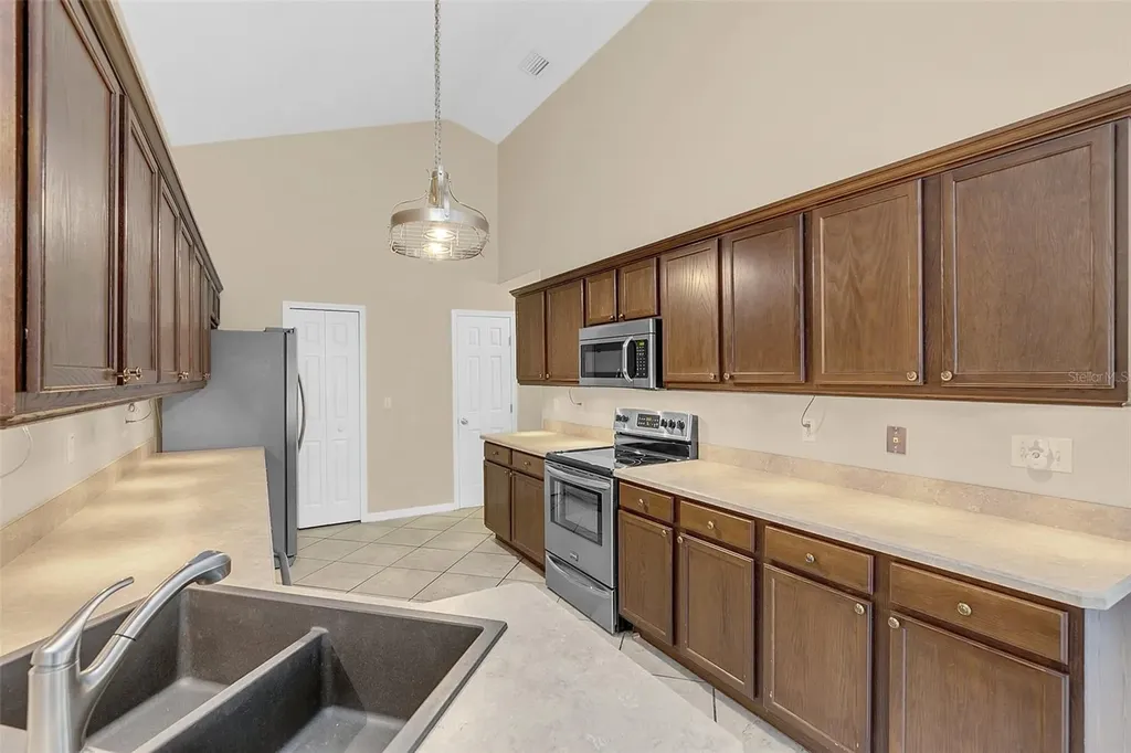 1422 Saffron Trail Deland FL 32724