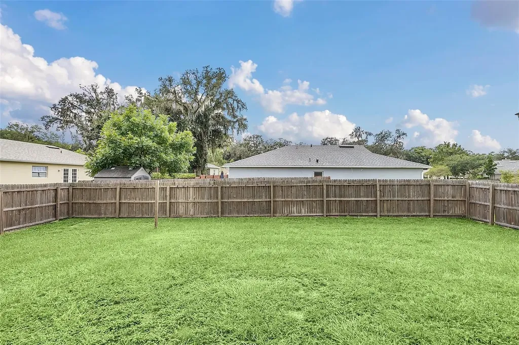 1422 Saffron Trail Deland FL 32724