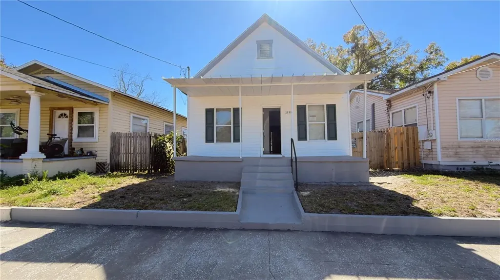 2332 W Pine Street Tampa FL 33607