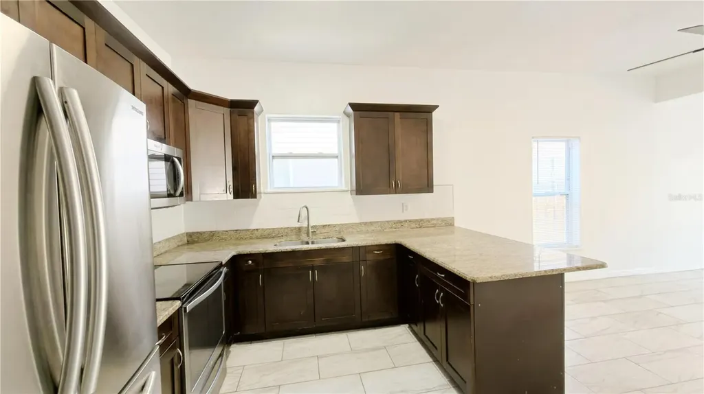 2332 W Pine Street Tampa FL 33607