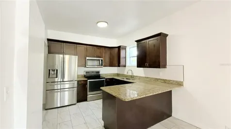2332 W Pine Street Tampa FL 33607