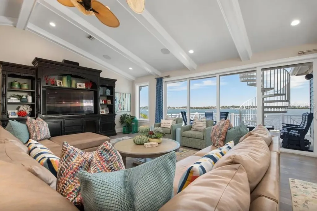 110 10th Street S Bradenton Beach FL 34217