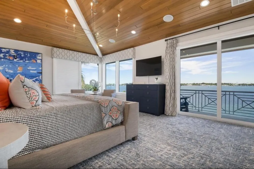 110 10th Street S Bradenton Beach FL 34217