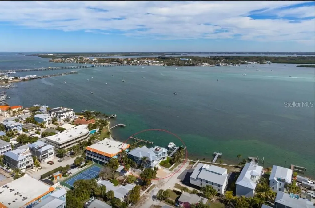 110 10th Street S Bradenton Beach FL 34217