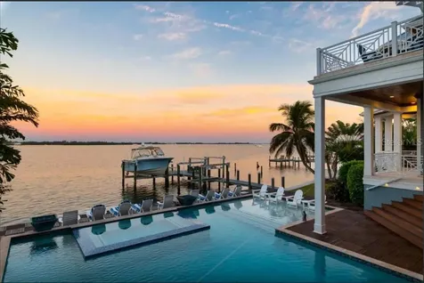 110 10th Street S Bradenton Beach FL 34217