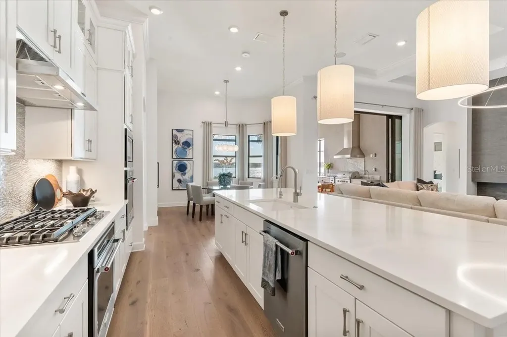7865 Mainsail Lane Sarasota FL 34240