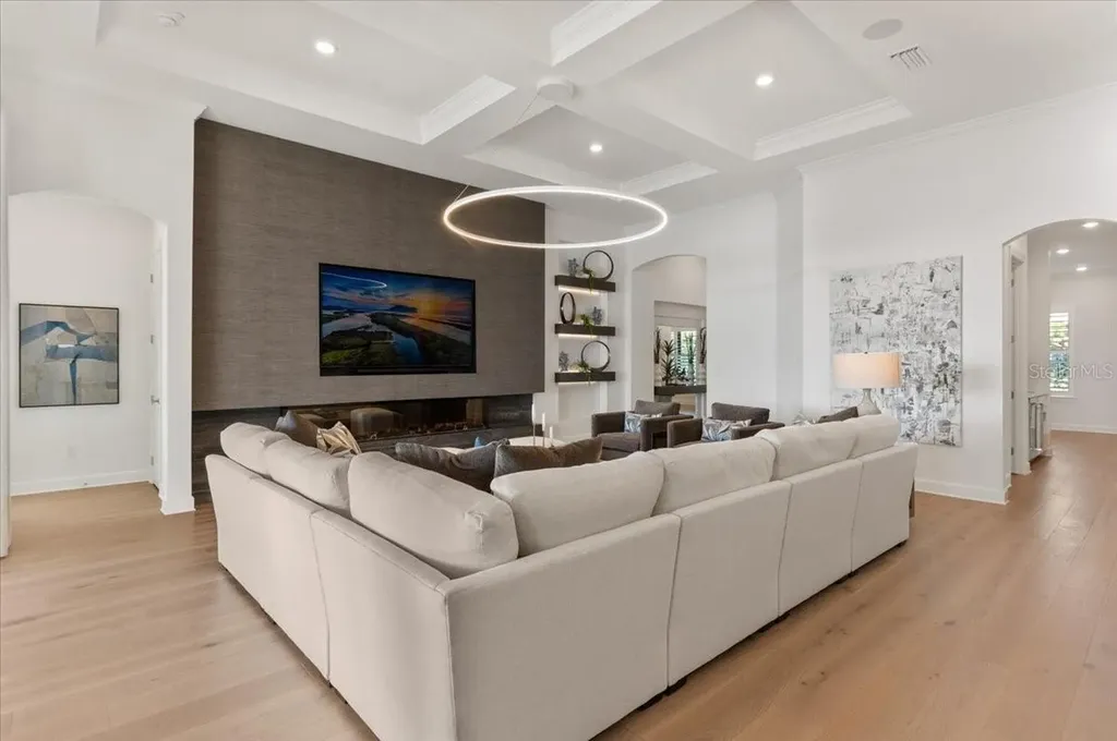 7865 Mainsail Lane Sarasota FL 34240