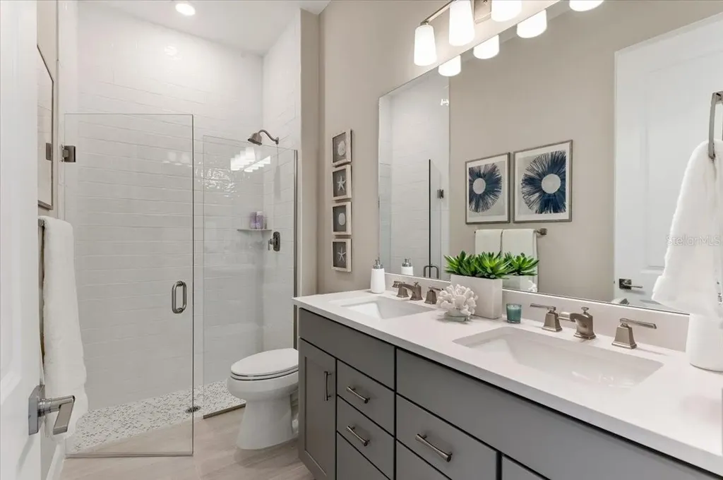 7865 Mainsail Lane Sarasota FL 34240