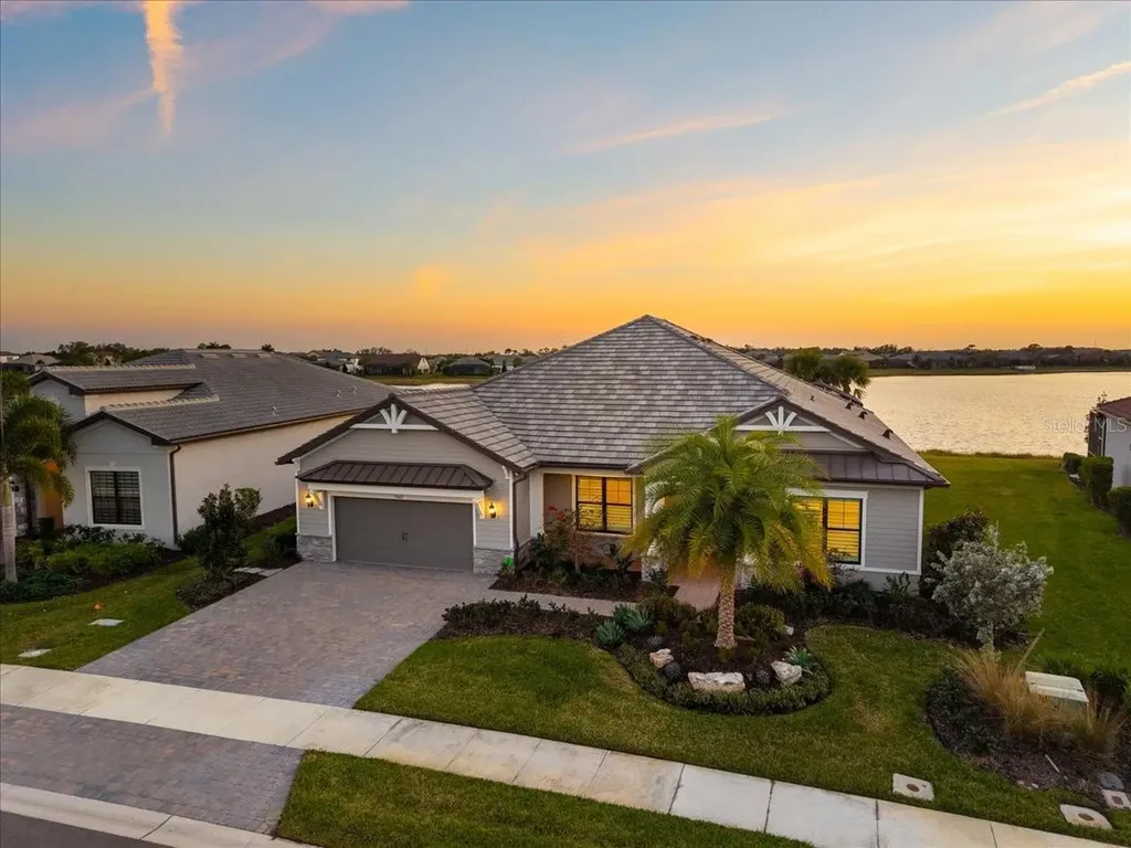 7865 Mainsail Lane Sarasota FL 34240
