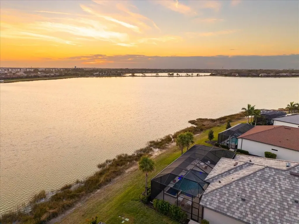 7865 Mainsail Lane Sarasota FL 34240