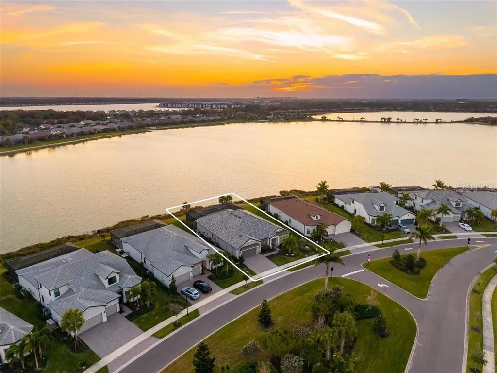 7865 Mainsail Lane Sarasota FL 34240