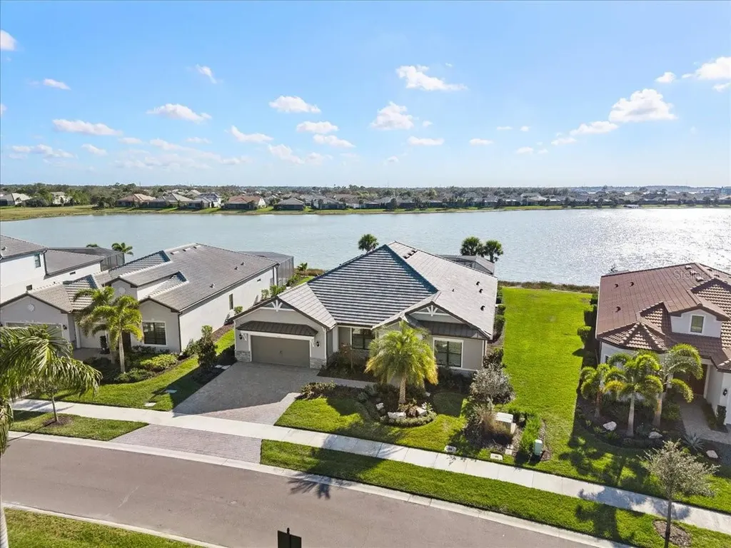7865 Mainsail Lane Sarasota FL 34240
