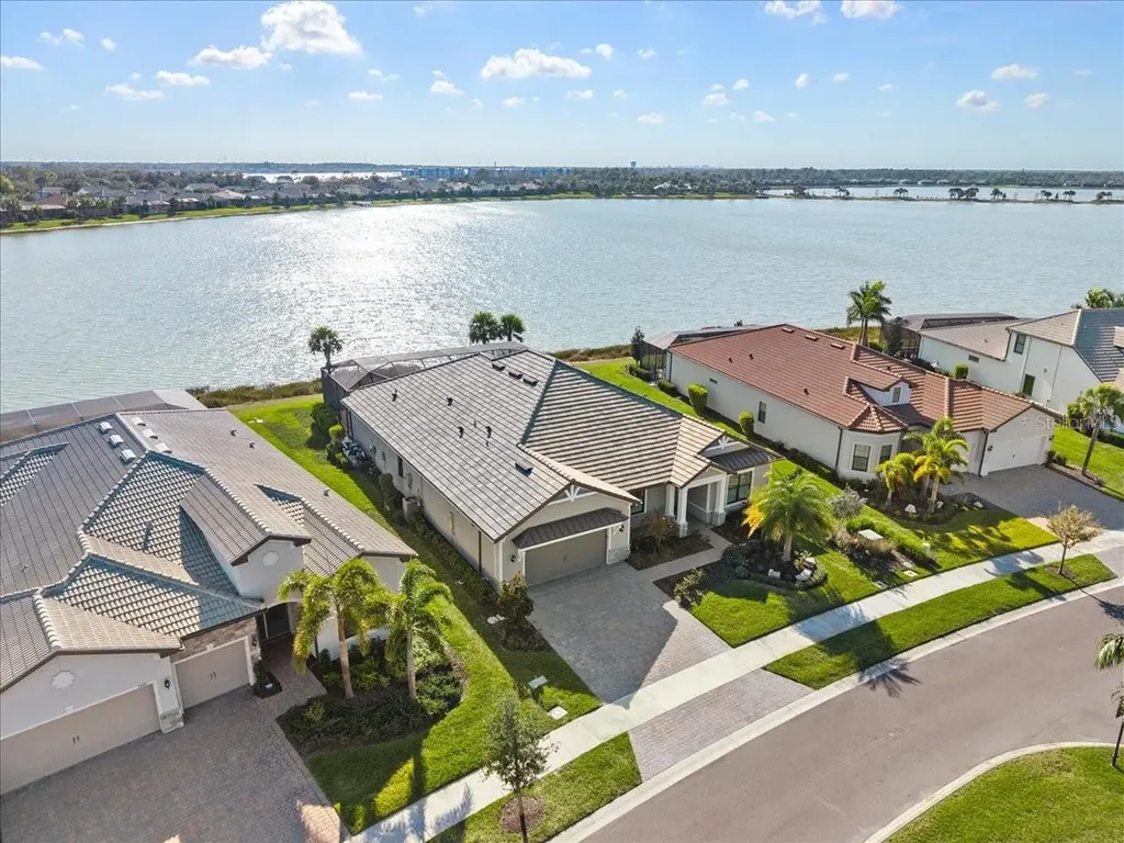 7865 Mainsail Lane Sarasota FL 34240