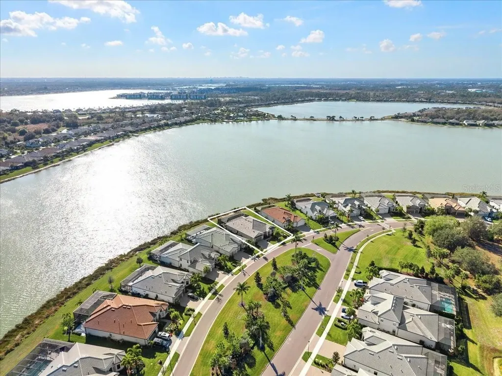 7865 Mainsail Lane Sarasota FL 34240