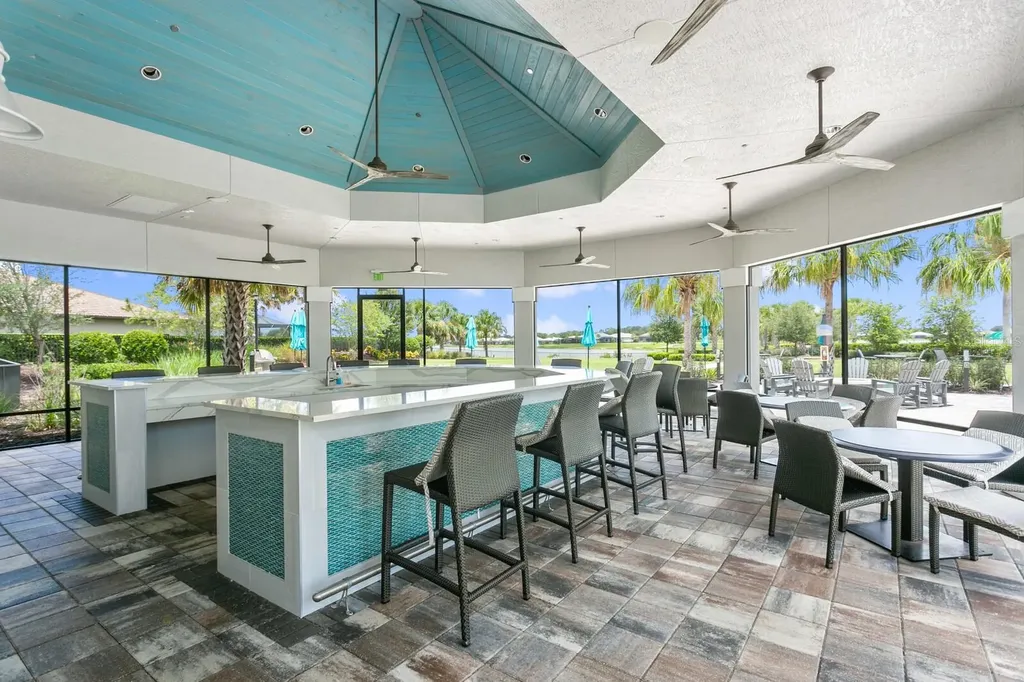 7865 Mainsail Lane Sarasota FL 34240
