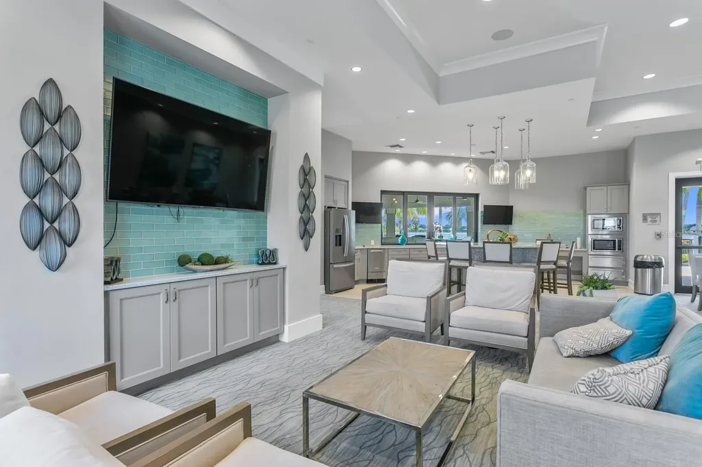 7865 Mainsail Lane Sarasota FL 34240