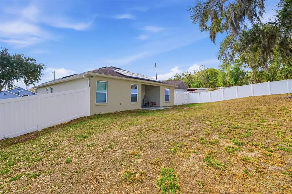 37142 Highland Bluff Circle Dade City FL 33523