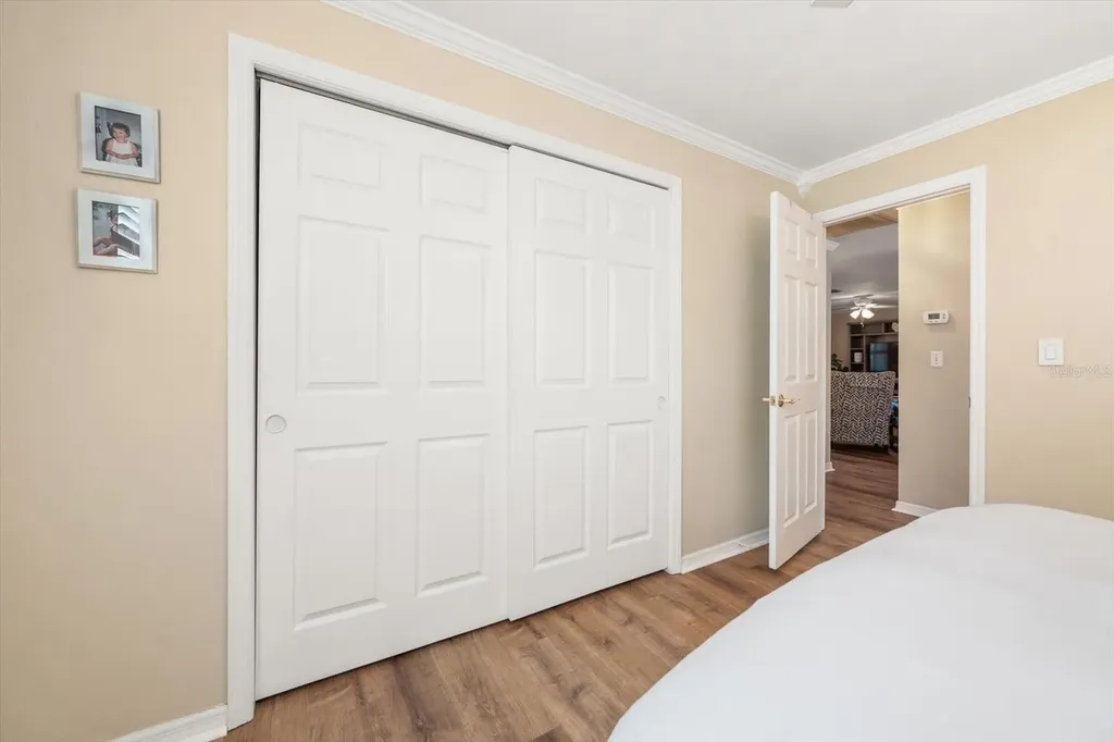 2233 Sunset Circle Largo FL 33774