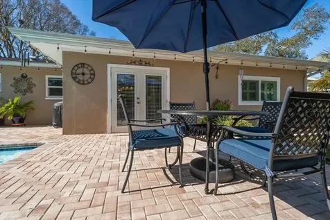 2233 Sunset Circle Largo FL 33774
