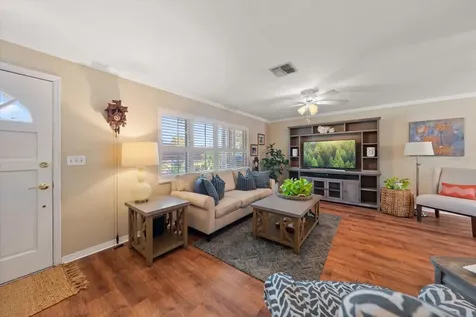2233 Sunset Circle Largo FL 33774