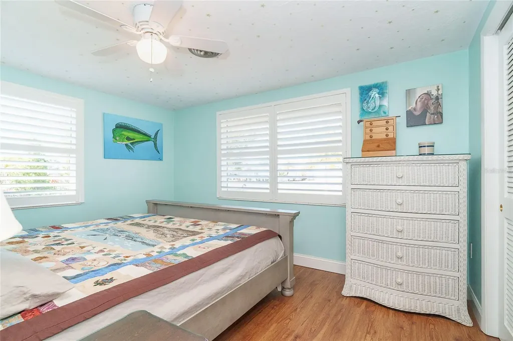 825 E 5th Street Englewood FL 34223