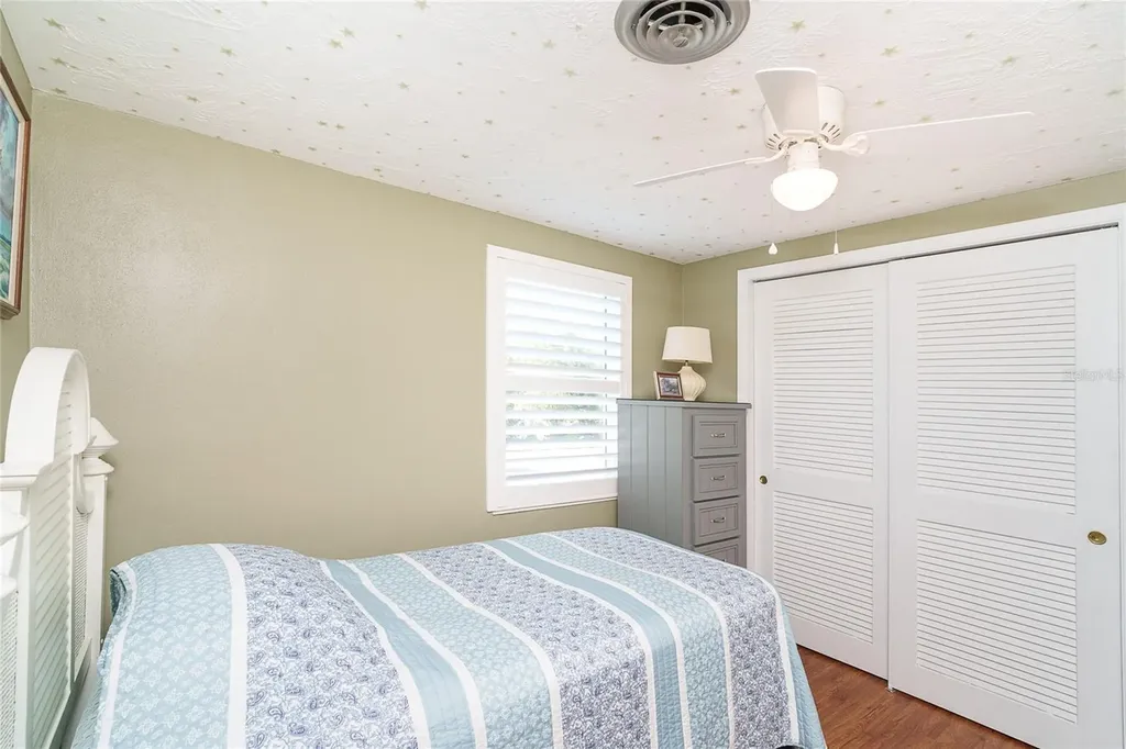 825 E 5th Street Englewood FL 34223