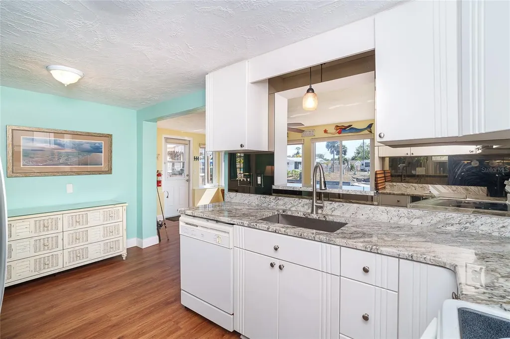825 E 5th Street Englewood FL 34223