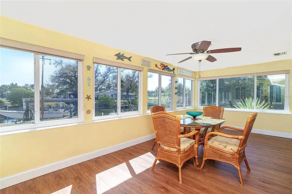 825 E 5th Street Englewood FL 34223